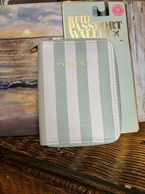 RFID Passport Wallet - Mint & White Striped & a free gift( hair pins/necklace)
